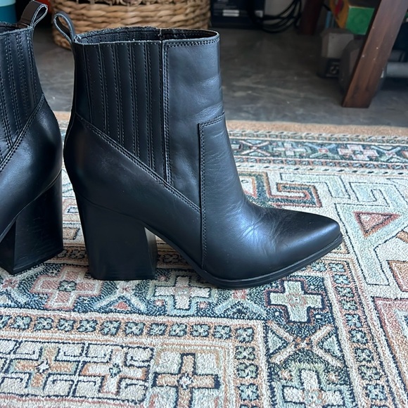 Marc Fisher ALVA POINTY TOE BOOTIE - Picture 1 of 3